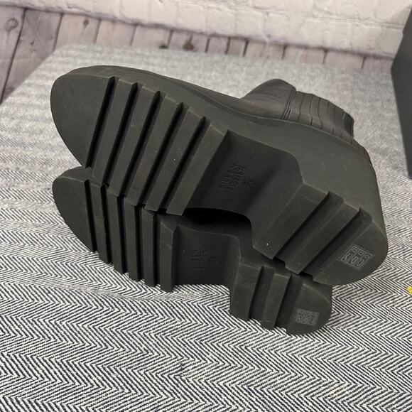 EILEEN FISHER -  Kat LT Chunky Leather Bootie - Picture 9 of 9